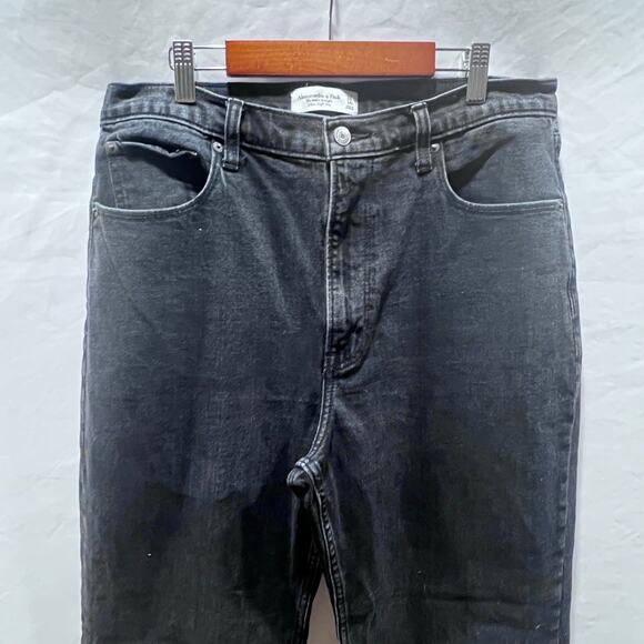 Abercrombie & Fitch Ankle Straight Ultra High Rise Black Jeans Women's 32/14R - Picture 4 of 8